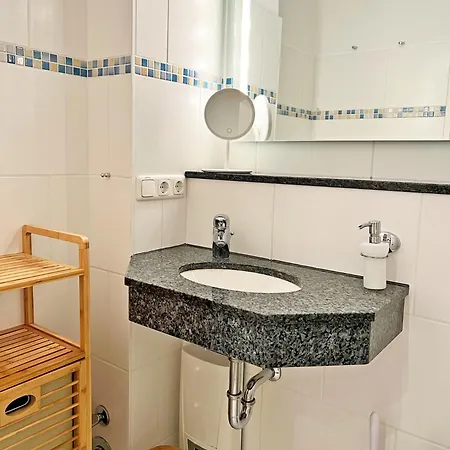 Schuetzenstrasse 19, 8 그로미츠