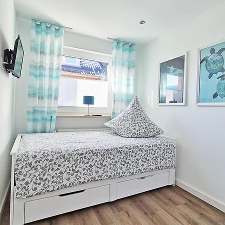 Schuetzenstrasse 19, 8 *